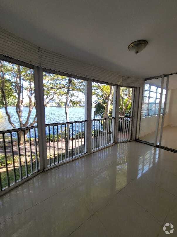 Jade Winds Apartments for Rent with Extra Storage Miami, FL 1 Rentals