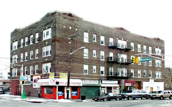 1062 W Side Avenue - 1062 W Side Ave