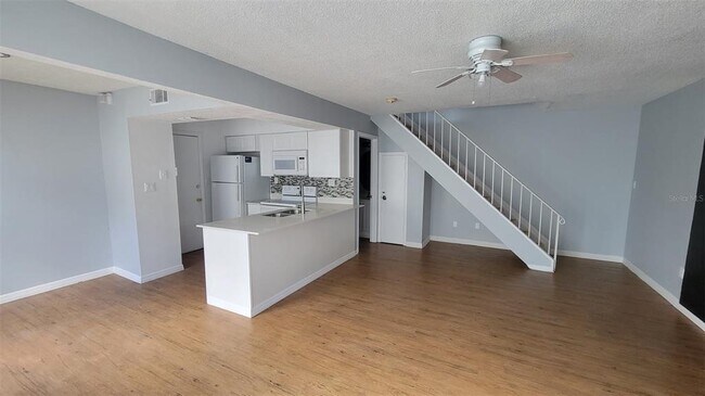 Foto del edificio - 4410 Shadow Crest Pl
