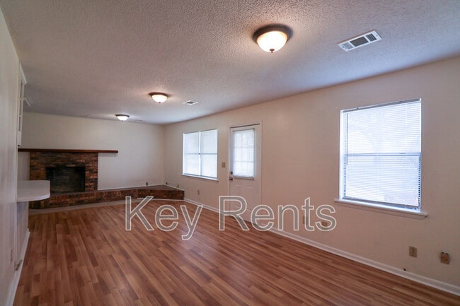 Building Photo - 4679 Bradley Dr