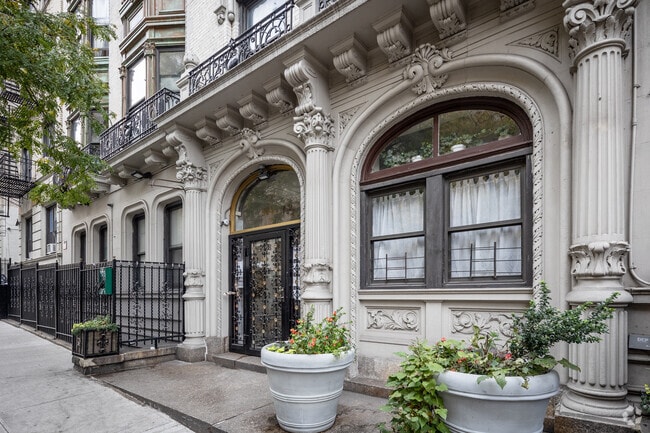 Entrance - 544 W 157th St