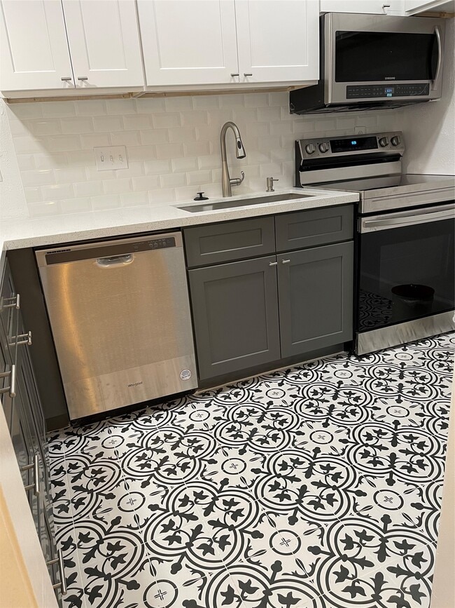 Building Photo - 3400 Timmons Ln