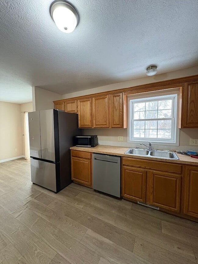 Foto del edificio - Three bedroom two bathroom home for rent