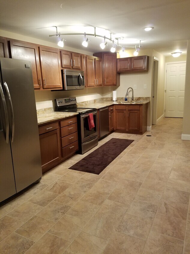 Primary Photo - 89 Willow Ridge Ct