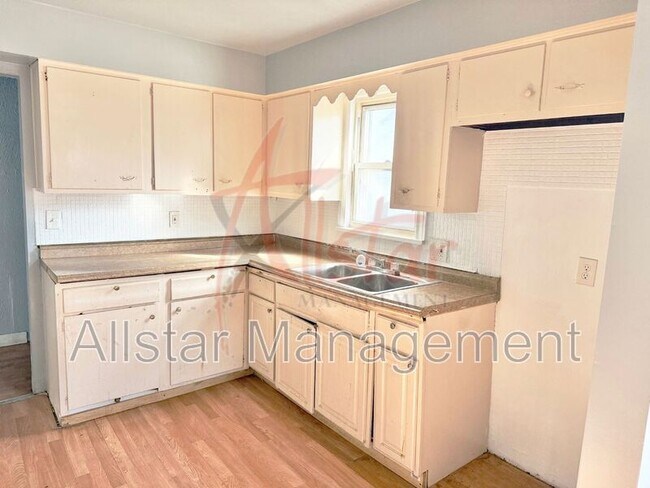 Foto del edificio - 1374 E 94th St