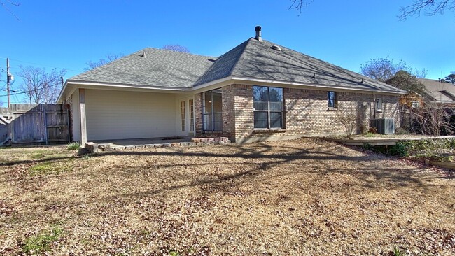 Building Photo - 206 Stonecliff Drive