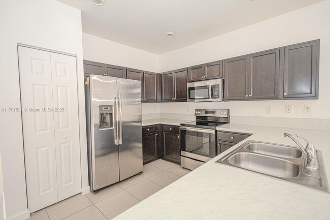 Foto del edificio - 11542 SW 248th Terrace