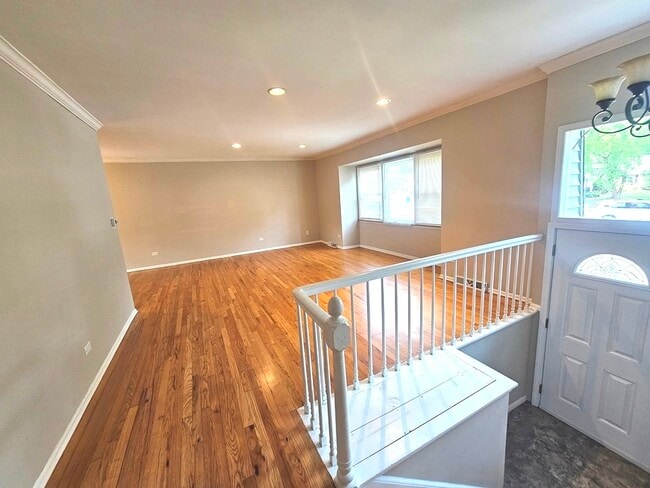 Building Photo - 1038 Cambridge Dr