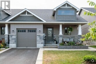 Building Photo - 23 Farrington Cres