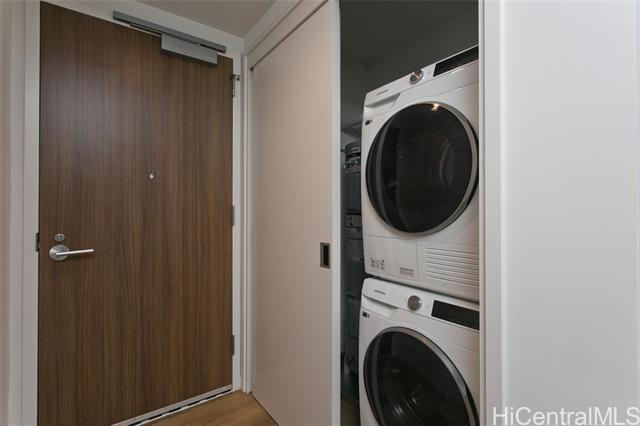 Foto del edificio - 1515 Liona St