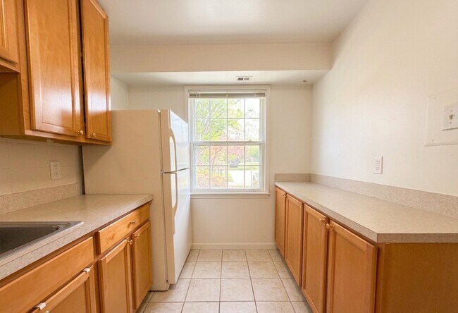 Cocina - 6008 Westchester Park Dr