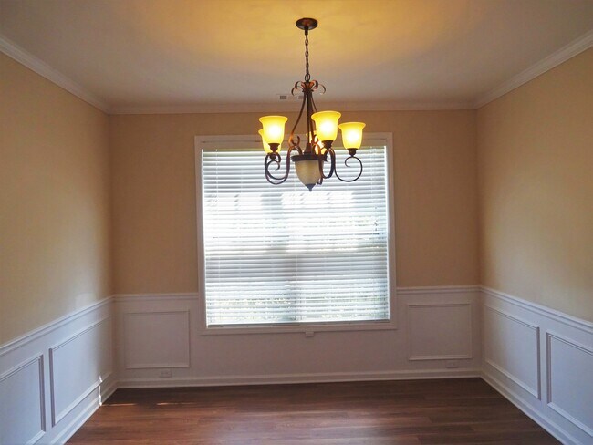 Building Photo - 275 Ivy Manor Drive NW