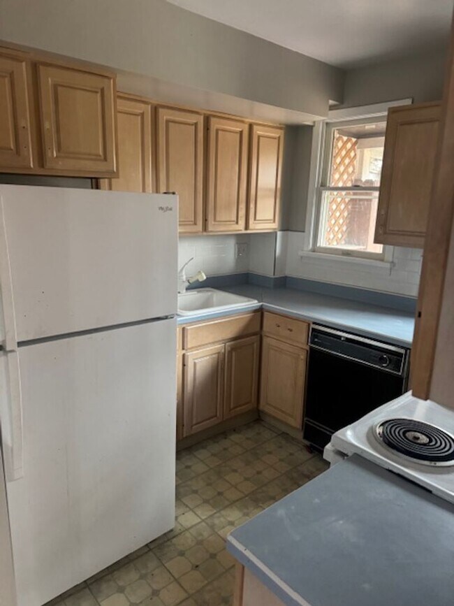 Foto del edificio - 3 bed/1 bath townhome in Clairton, PA 15025