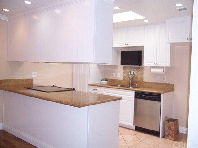 Building Photo - 3130 Via Serena N