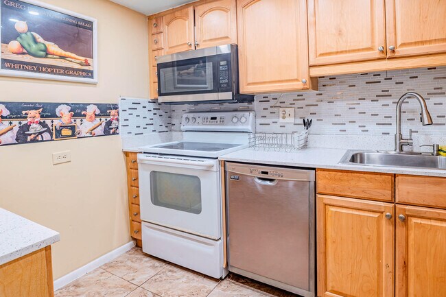 Foto del edificio - 3710 Inverrary Dr