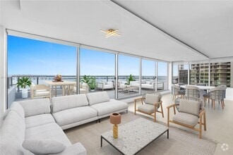 Building Photo - 1541 Brickell Ave