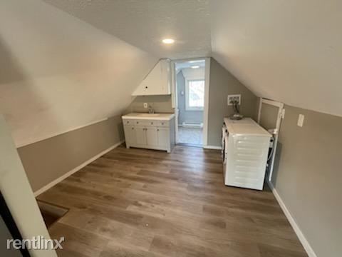 Foto del edificio - Studio, 1 bath House - 76 Beal St