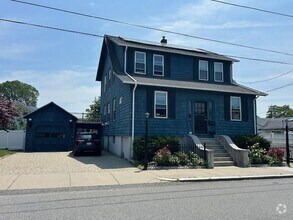 Building Photo - 46 N Hull St