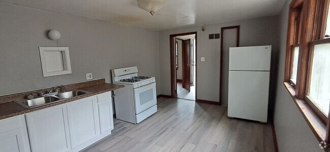 Building Photo - 5264 N 36th St