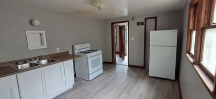 Building Photo - 5264 N 36th St