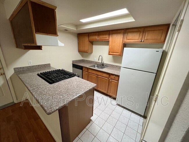 Building Photo - 9129 Tuolumne Dr