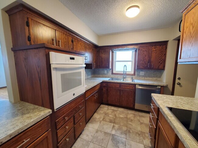 Foto del edificio - 2 bedroom with office - Check out video tour