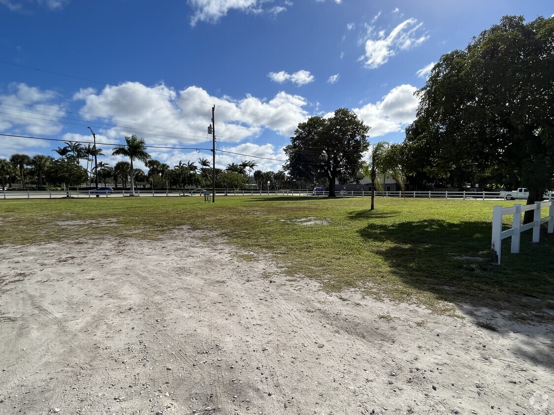 Construction - Oakland Park Square