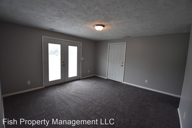 Building Photo - 3 br, 1 bath House - 700 W 200 N