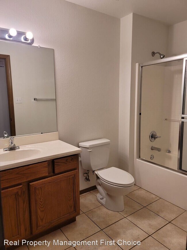 Foto del edificio - 3 br, 2 bath House - 2500 Dora Road Side A