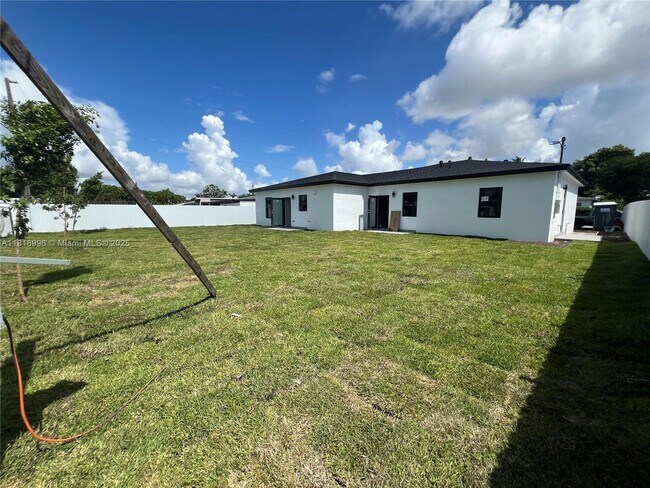 Foto del edificio - 11510 SW 141st St