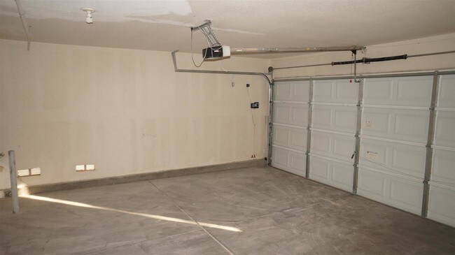 Foto del edificio - 406 Dune Ridge Ave