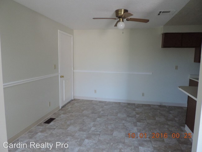 Foto del edificio - 3 br, 2 bath House - 6780 Lotus St