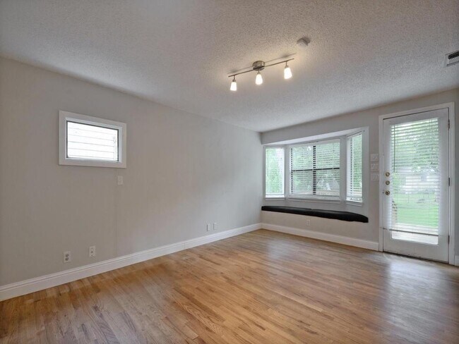 Building Photo - 206 Nelray Blvd