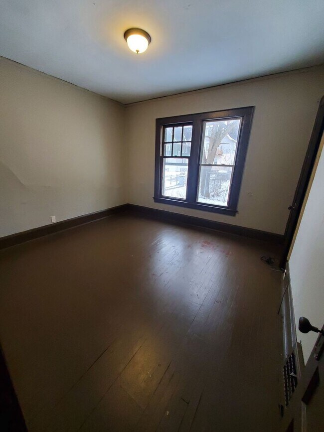 Foto del edificio - 2544-2546 N 40th St. (Duplex)