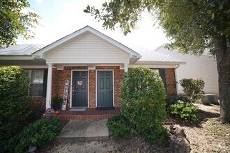 Building Photo - 2738 W Tharpe St