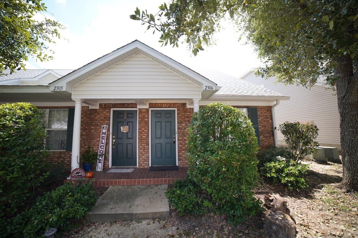 Foto principal - 2738 W Tharpe St