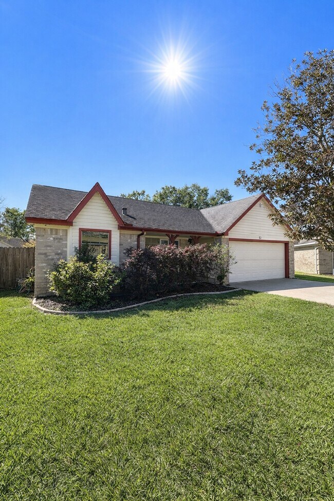 Foto del edificio - 6603 Readsland Ln