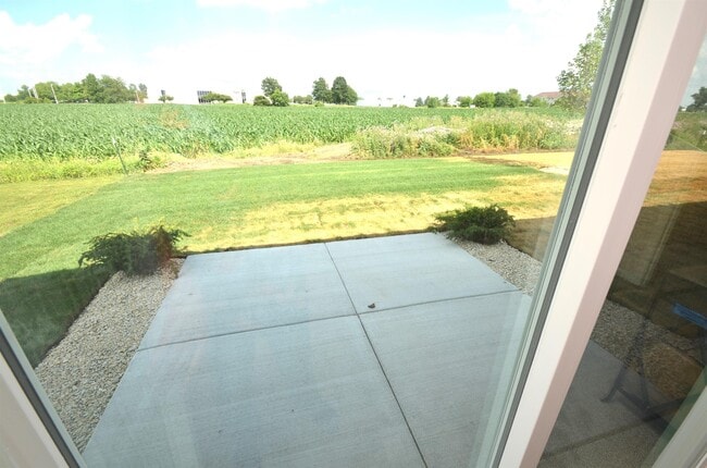 Building Photo - 4483 Squaw Vly Dr