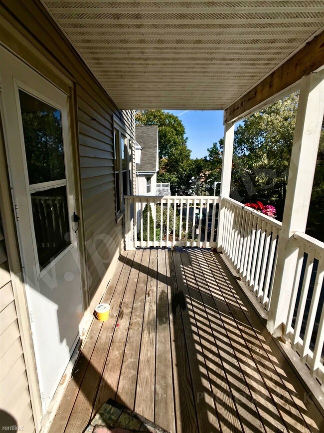 Building Photo - 17 Wachusett St