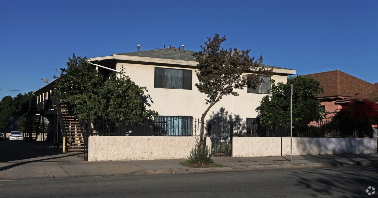 Primary Photo - 2827 Griffin Ave