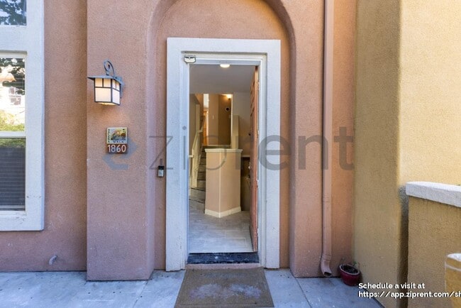 Building Photo - 1860 E 12th St