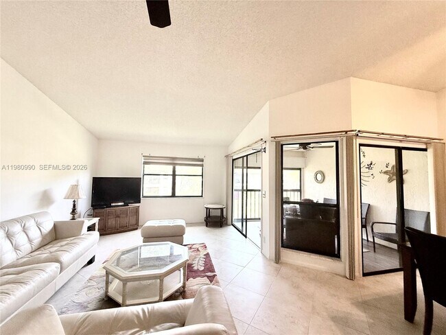 Foto del edificio - 3310 Perimeter Dr