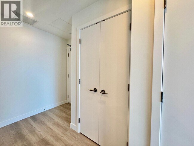 Photo du bâtiment - 626-2626 Claremont St