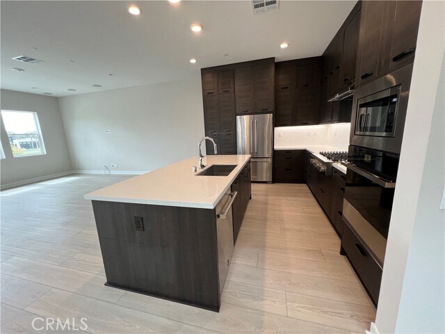 Building Photo - 110 Pin Ln