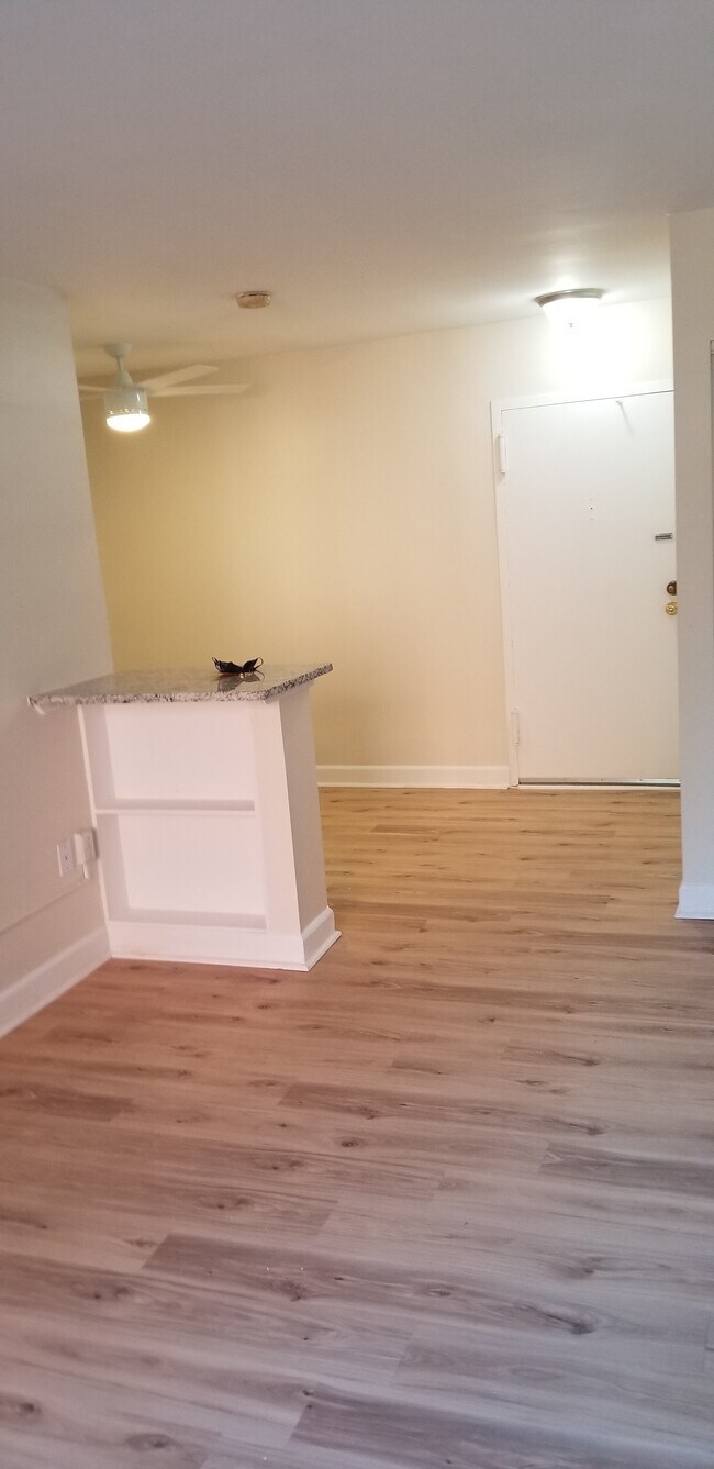 Office - 1121 ARLINGTON Blvd