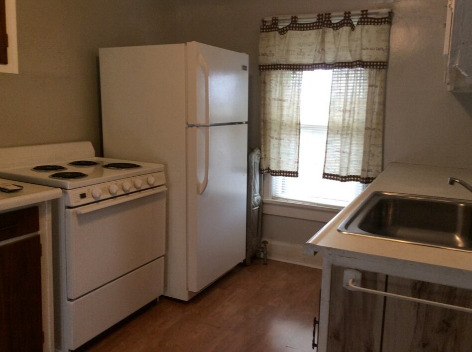 115 Henry St, Beaver Dam, WI 53916 Apartments in Beaver Dam, WI