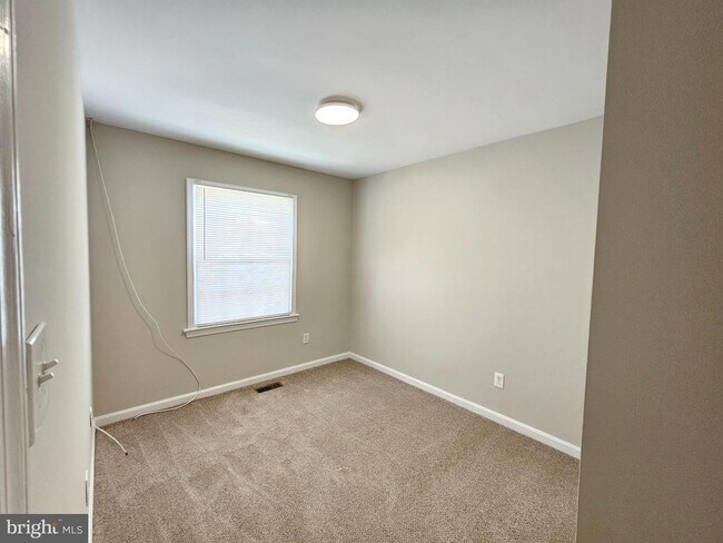 Foto del edificio - 8505 Cherry Heights Ct