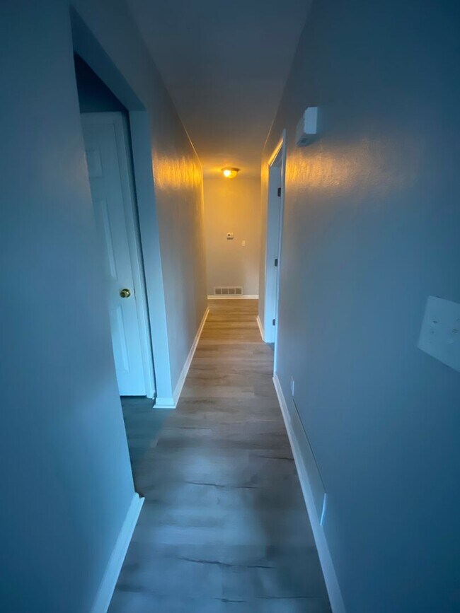 Foto del edificio - Beautifully Remodeled 2-Bedroom Home with ...
