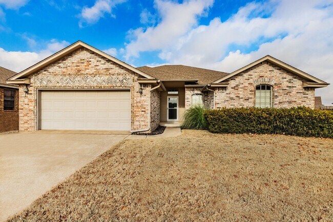 Building Photo - 2209 SW 137th Pl