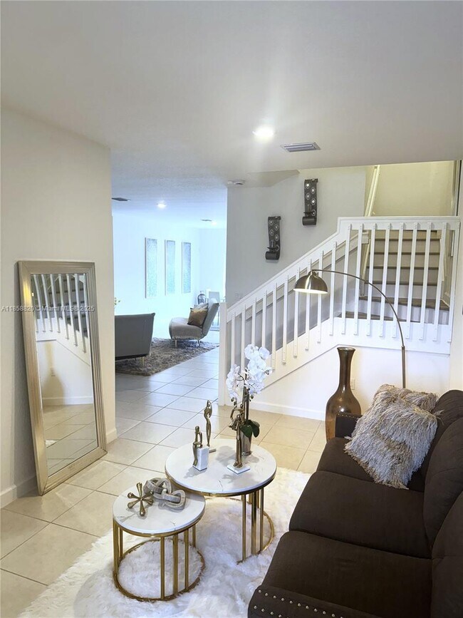 Foto del edificio - 5534 NW 27th Pl